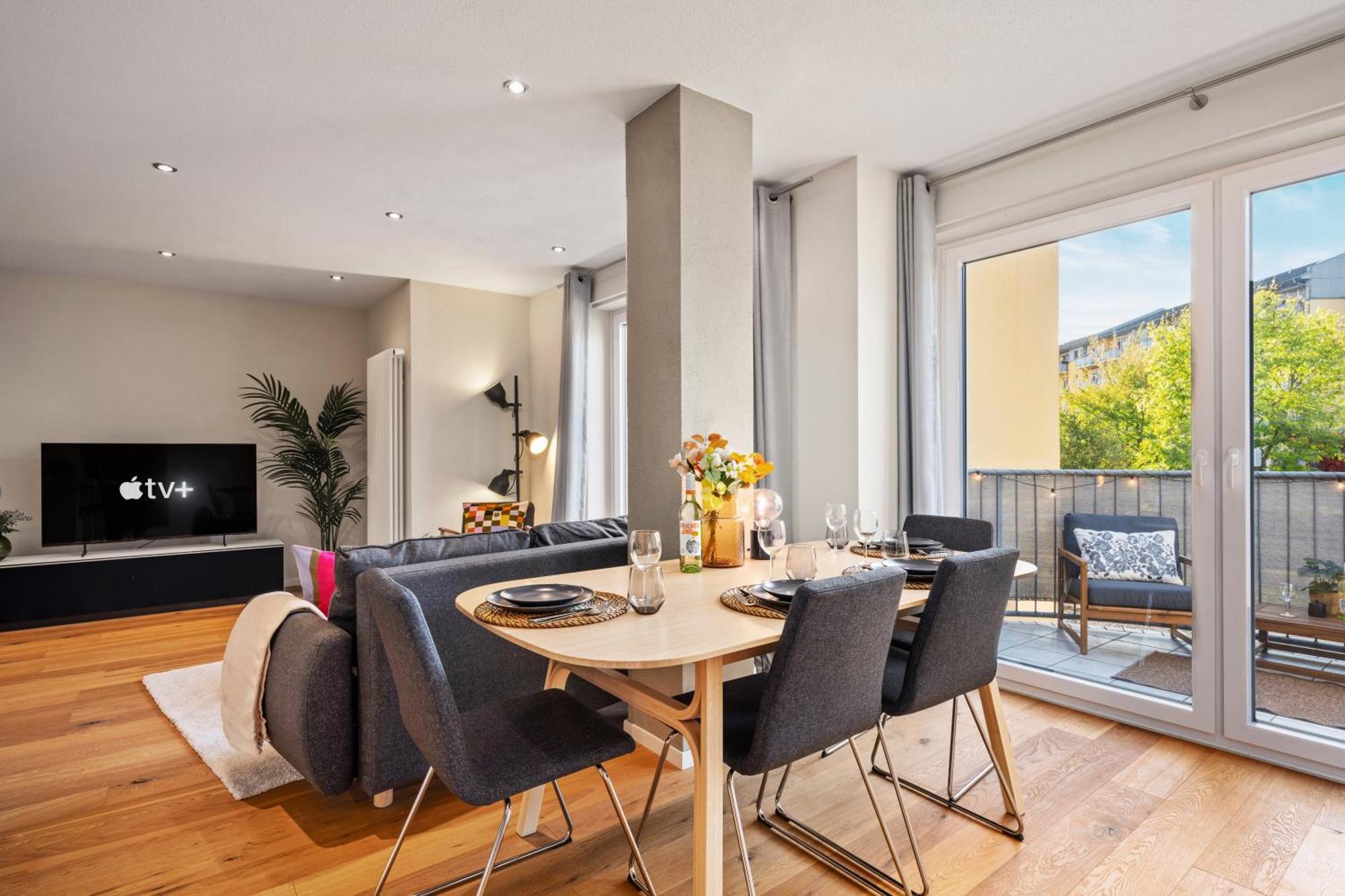 Edler Wohnraum Schwanenteich-Suite Mit Balkon, Kaffeevollautomat, Lift & Parkplatz Цвиккау Экстерьер фото